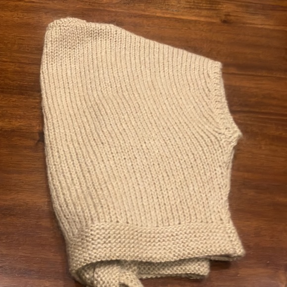 Sweater can go over your dress or a blouse size small - Picture 3 of 3